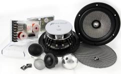 obudowa z aluminium i ABS, neodymowy magnes z systemem chłodzenia, miedziana cewka 26mm, ręcznie dobierane w pary (jednakowe parametry), Made in Italy membrana stożkowa z utkanych mikro włókien