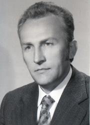 Eugeniusz BILSKI podpisał Umowę Software ową z ICL Eugeniusz BILSKI podpisał Umowę Software ową z ICL Na początku czerwca 1967 r.