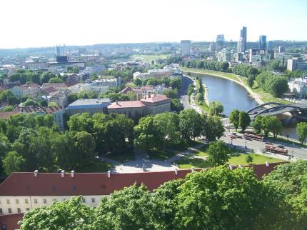 P r z e d n a m i Adwokacka wycieczka na Litwę i Łotwę W imieniu adw. Jerzego Zięby, Dziekana Okręgowej Rady Adwokackiej w Kielcach zapraszamy na wycieczkę na Litwę i Łotwę.