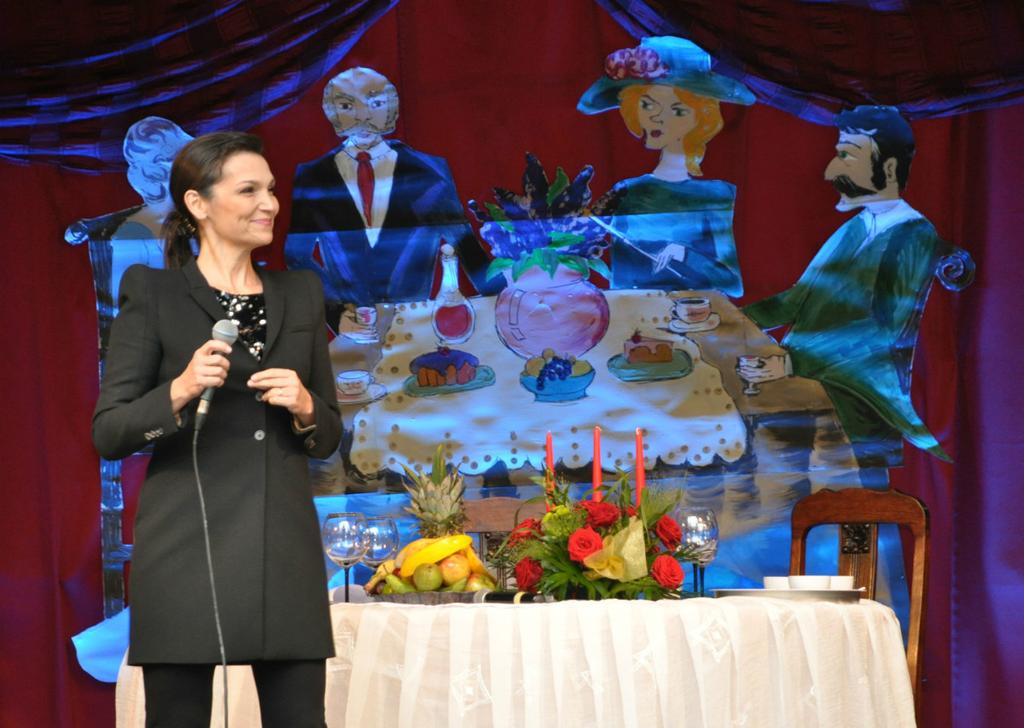 Gwiazdą wieczoru była aktorka Olga Bończyk, która zachwyciła publiczność wspaniałym recitalem Kolejnym wydarzeniem podczas Imienin Hrabiny były całkiem współczesne pokazy lotnicze, które miały