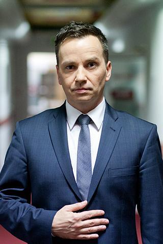 Atuty kierunku - ABSOLWENCI Jacek Zimnik dziennikarz, publicysta W Superstacji pracuję od samego początku. Uważam, że telewizja powinna być jak najbliżej odbiorcy.
