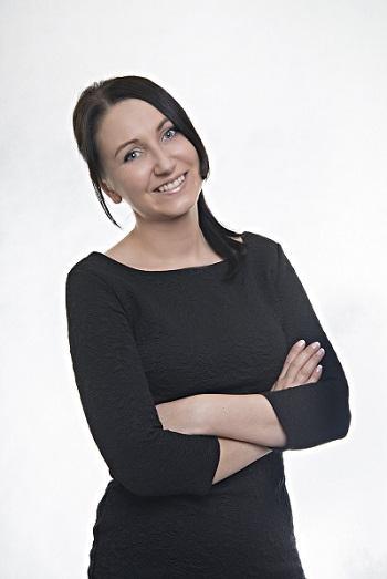 Atuty kierunku - KADRA dr Monika Maj-Osytek Dr nauk humanistycznych w zakresie nauk o polityce, ekspert ds. komunikacji niewerbalnej, trener umiejętności poznawczych, psychopedagog.