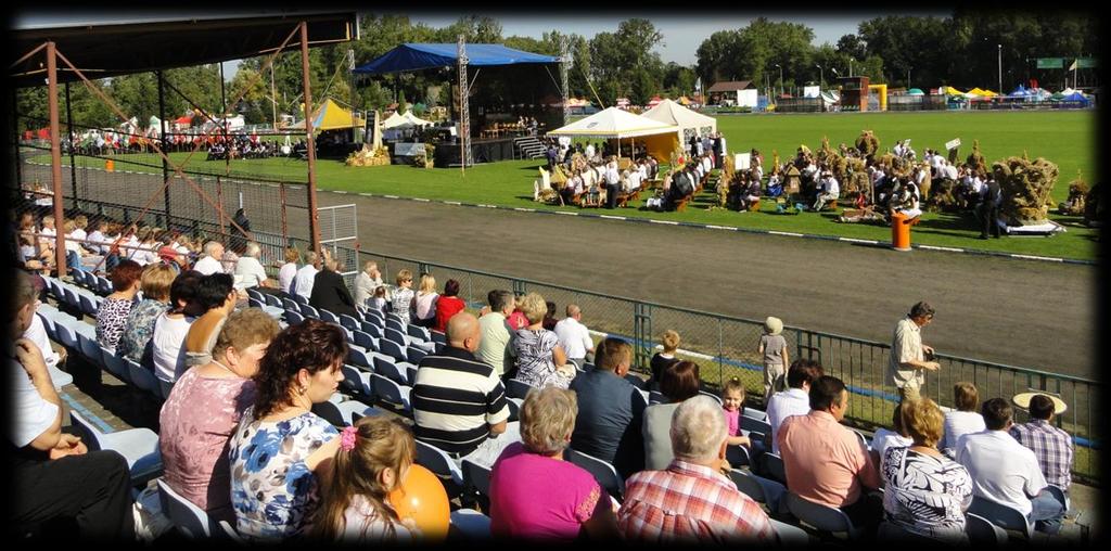 DOŻYNKI DIECEZJALNE I RYPIN AGRA 2011 W dniach 10 11 września 2011 roku na obiektach MOSiR w Rypinie odbyły się dożynki Diecezji Płockiej oraz targi RYPIN AGRA 2011.