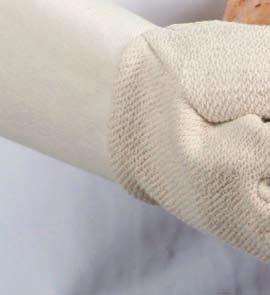 Winter cotton gloves with boa lining.