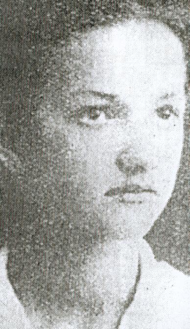 Romualda Sekuła Roma była moją koleżanką szkolną. Kończyłyśmy tę samą Szkołę Powszechną nr 5 w Lublinie. Była bardzo zdolną uczennicą, wyróżniała się też wśród swoich rówieśniczek w szkole średniej.