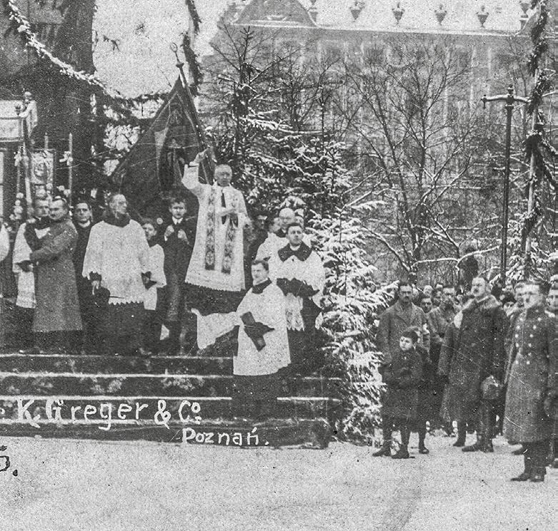 Zaprzysiężenie zapowiedziano na niedzielę 26 stycznia 1919 roku, na godzinę 10.00. Już od rana tłumy zmierzały w kierunku pl. Wilhelmowskiego (pl. Wolności).