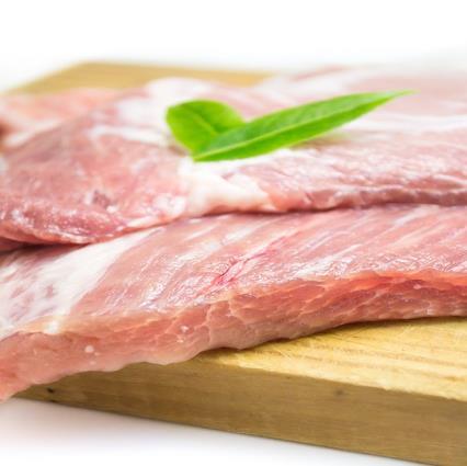 ecomięso vs MIĘSO Mięso z hodowli ekologicznej ma wyższą jakość i lepsze właściwości odżywcze niż mięso pochodzące z prowadzonych metodami przemysłowymi hodowli tradycyjnych.
