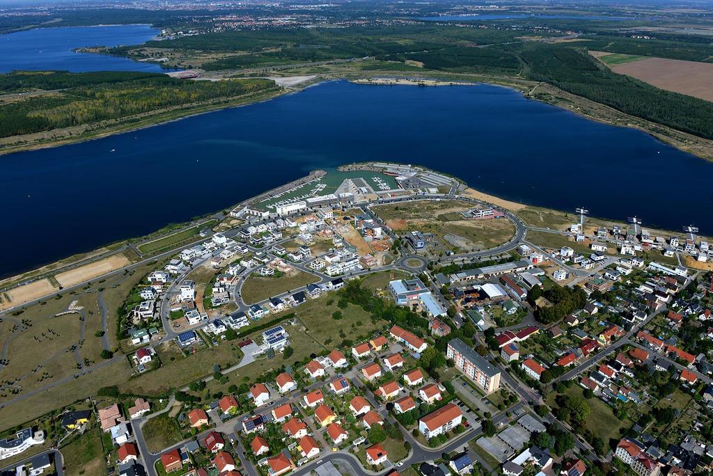 4. Pojezierze Lipskie Jezioro pogórnicze Zwenkauer See Jezioro pogórnicze Zwenkauer See zlokalizowane jest na południe od Lipska, gdzie powstaje Nowe Pojezierze Lipskie.