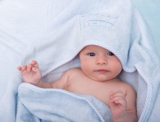 z kapturkiem mały książę *little prince hooded towel 85x85 róż/*pink 21126 85x85 ecru/*ecru 21056 Okrycie kąpielowe mały książę