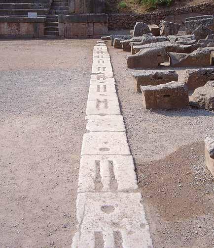 Argos), istmijskie (odbywające się w Isthmos, w okresie rzymskim najbardziej popularne obok igrzysk olimpijskich).