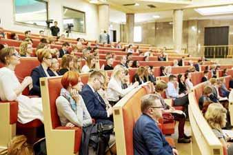 tekście ostatniej nowelizacji chińskich przepisów dotyczących ochrony znaków towarowych. Prezentacjom ekspertów z Urzędu ds.