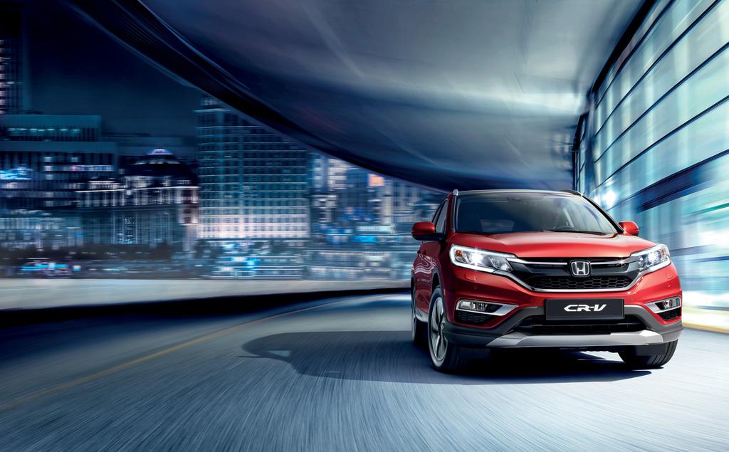 GOTOWA DO PODJĘCIA WYZWANIA Wyrafinowana, elegancka i muskularna, Honda CR-V oferuje przemyślane rozwiązania konstrukcyjne i przydatne innowacje, wspierając Cię w podejmowaniu nowych wyzwań i