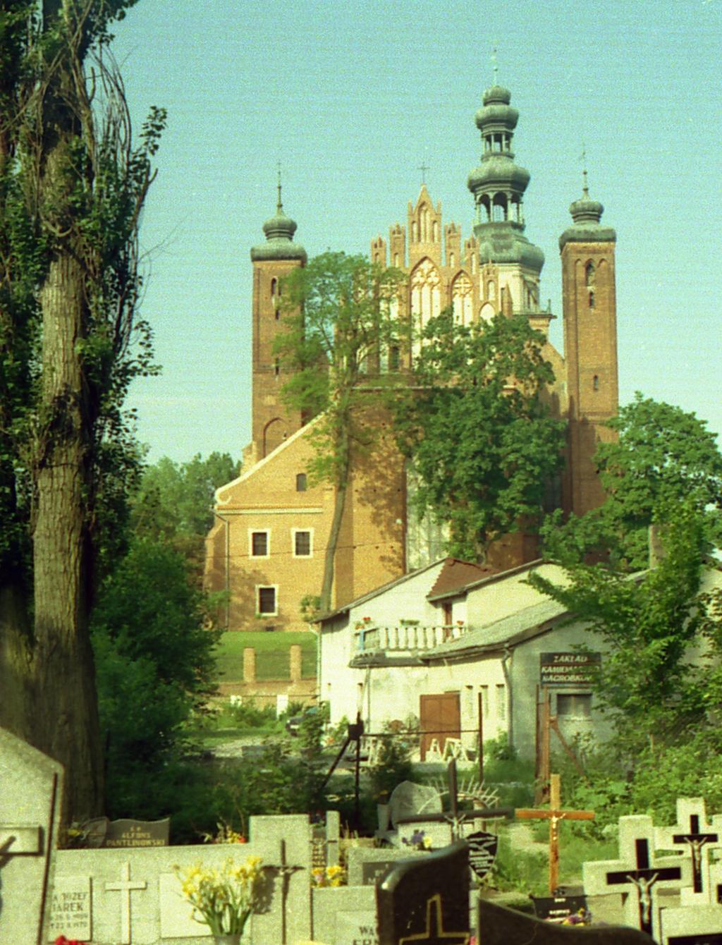 Prusów, Polski... Powyżej, w przytoczonych fragmentach różnych autorów potwierdzana jest dla katedry data wmurowania kamienia węgielnego w 1251 r.