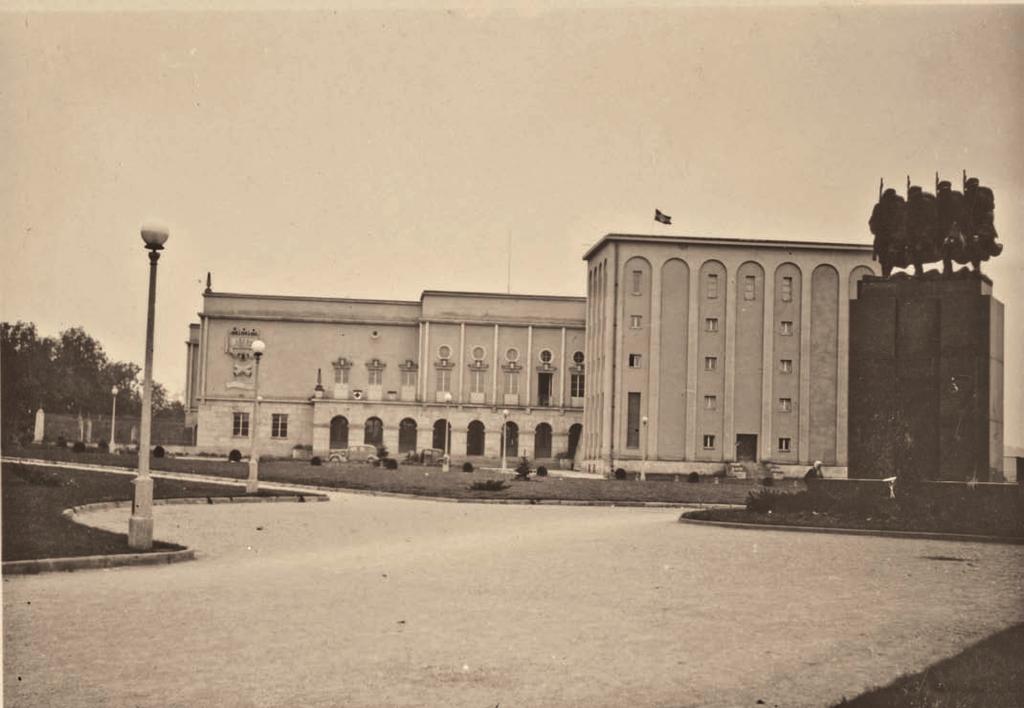 zbiorów oraz przyczyni się do poprawy i podniesienia jakości świadczonych usług bibliotecznych, a