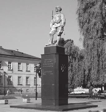 Laski - Anielin zwolenników) był demonstracją zwartości i jedności obozu legionowego. Na zjazd przybyło wielu znakomitych gości: biskup Władysław Bandurski, generałowie: E. Rydz-Smigły, J. Romer, L.