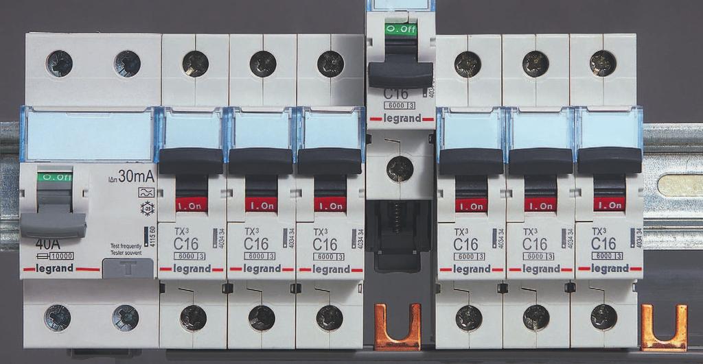 ograniczenia energii i numer referencyjny.