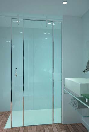 Powiększony obraz zwykłego szkła z używanej codziennie kabiny prysznicowej: widoczne szorstkie plamy (szkło zaatakowane korozją).