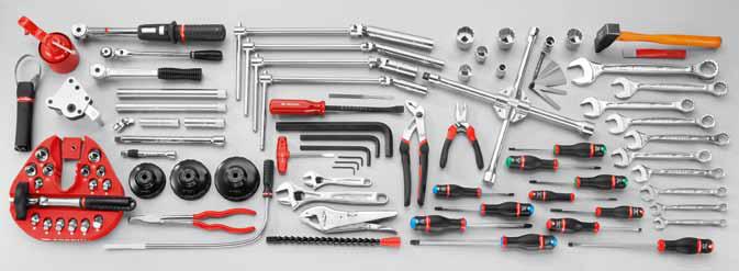motoryzacja Zestawy narzędzi 1 CM.S1 Zestaw 86 narzędzi stacja obsługi Masa: 20,235 kg. 440 10 Klucze oczkowopłaskie 13 14 17 19 21 do 25 32 mm 113A 2 Klucze nastawne 6" i 10" S.