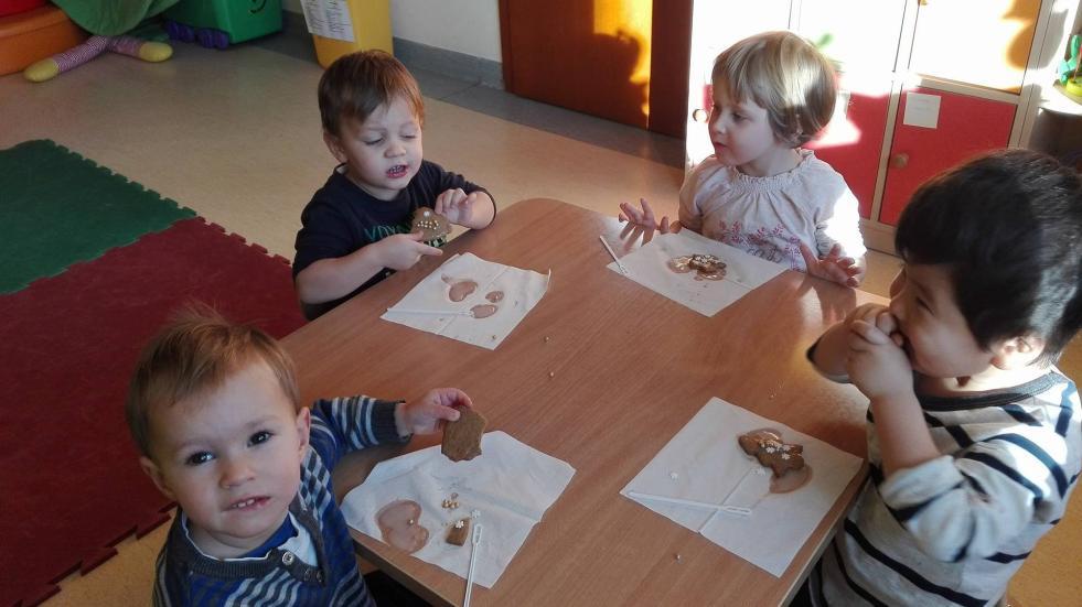 Jako, że Święta juz tuż tuż, nasi mali podopieczni wykonali smakowite, pięknie ozdobione pierniczki.