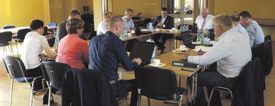 - Wszędzie miało być więcej pieniędzy z NFZ! Obiecywano to od stycznia. I robił to zarówno prezes NFZ, jak i minister Konstanty Radziwiłł. Czekaliśmy na to.