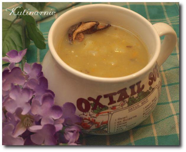Pyszna, aromatyczna zupa kartoflana, idealna na chłodniejsze letnie dni, prosta i do przygotowania raptem w godzinkę.