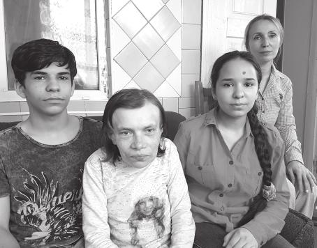Kolejną osobą, która odwiedziliśmy, była 79- letnia Żenia, która w czasie wojny przebywała na ewakuacji blisko Saratowa. Po wyzwoleniu Żenia nut jedną z organizacji żydowskich.