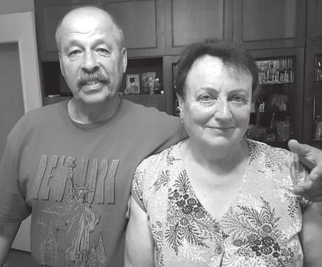 Od dziecka interesował go judaizm, ale wyraźny kierunek jego życiu nadał obóz religijny, na który pojechał z przyjacielem. Życie ich obu się zmieniło.