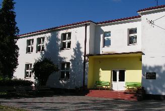 Baza noclegowa Na terenie gminy Rogowo funkcjonuje Gminny Ośrodek Wczasowy Sitnica, obejmujący domki 2-3- oraz 4-osobowe, salę konferencyjną na 100 miejsc i jadalnię.