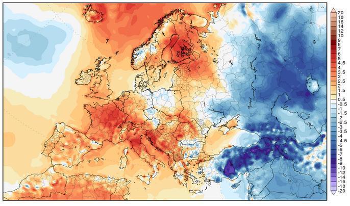 c): Spodziewane wielkości opadów atmosferycznych w Polsce i krajach europejskich w okresie 30