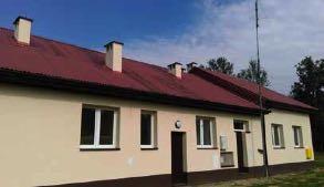 z życia gminy INWESTYCJE Termomodernizacja świetlicy w Poskwitowie Starym Zakończyły się prace termomodernizacyjne i remontowe w budynku świetlicy wiejskiej w Poskwitowie Starym.