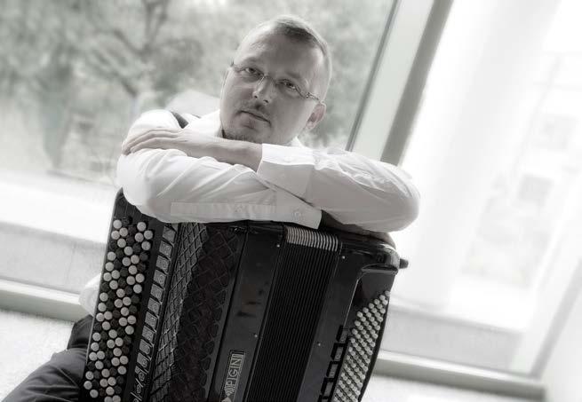 WOJCIECH GOLEC Wojciech Golec - accordionist, graduate of the Academy of Music in Katowice in the class of Professor Joachim Pichura.