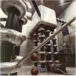 Akceleratory w Fermilab (USA) Źródło jonów i akcelerator elektrostatyczny z generatorem