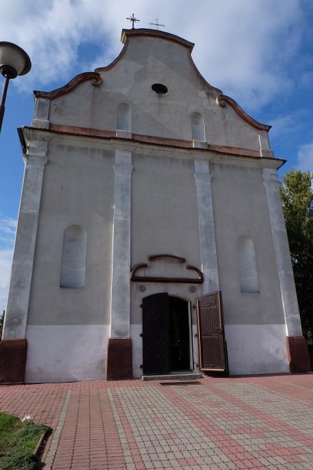 Parafia Rzymsko Katolicka, Część: PB 3. Opis ogólny budynku Budynek znajduje się w Sławsku Wielkim w gminie Kruszwica, na działce nr. 298.