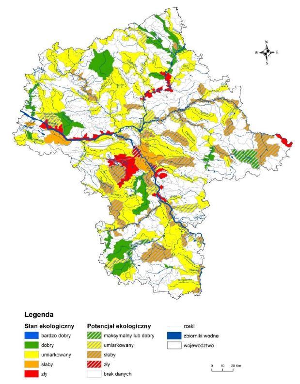 Na terenie Gminy Mochowo oceniana jest tylko jedna jednolita część wód (JCW) Skrwa od Sierpienicy do ujścia na podstawie wyników z punktu pomiarowo-kontrolnego zlokalizowanego w miejscowości