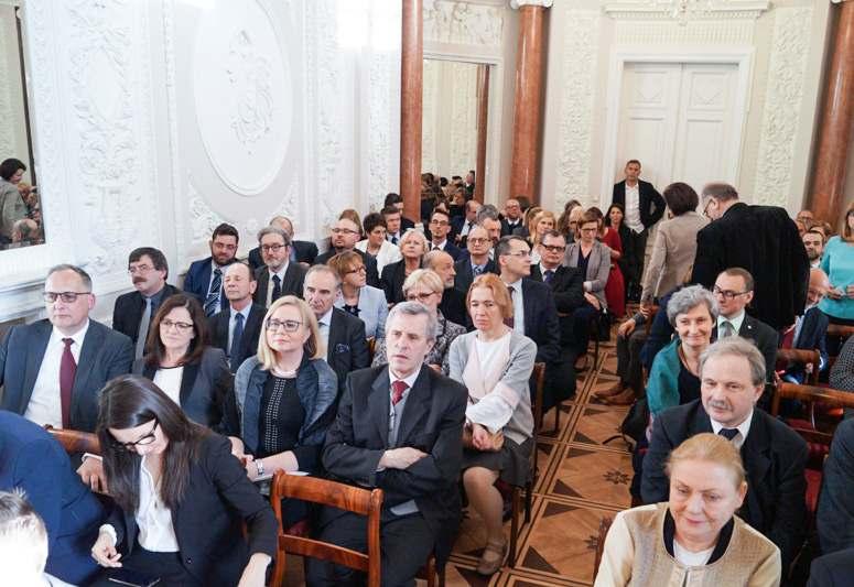 zaprasza do udziału w III
