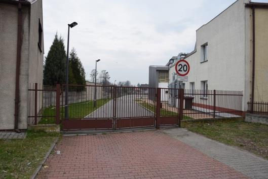 Wszelkie koszty związane z realizacją zadania (wymienione w SIWZ wraz z załącznikami) ponosi wykonawca i należy je ująć w cenie ofertowej.