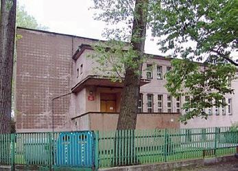 XX wieku, często myli się nam z obiektami wybudowanymi kilkadziesiąt lat później.