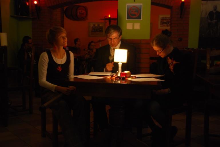 Warsztatowe Wieści, nr 5 str. 6 Jesienna Integracja w Restauracji Piwnica Chodzieska Dnia 26.10.2011 roku odbyła się Jesienna Integracja w Piwnicy Chodzieskiej.