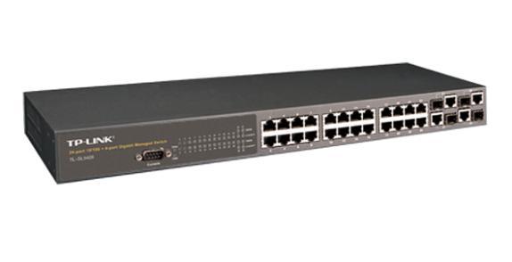 10/100 RJ-45, 4 sloty SFP /