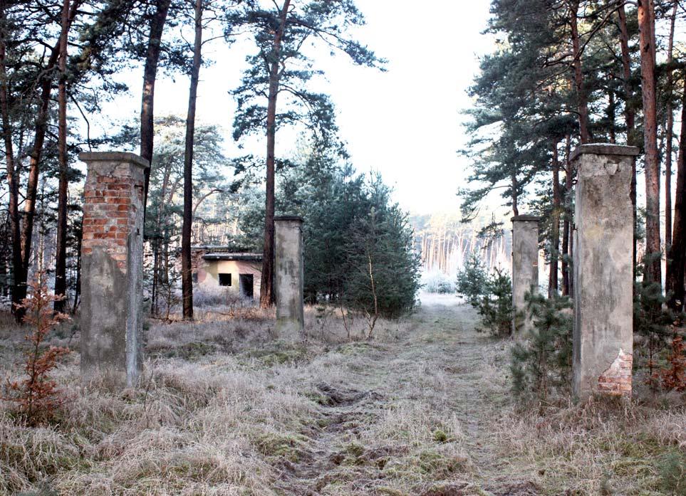 49 5 grundheide Lage: Südwestlich der Autobahnabfahrt Słubice im Wald, über nur sehr schlecht befahrbare Wege erreichbar.