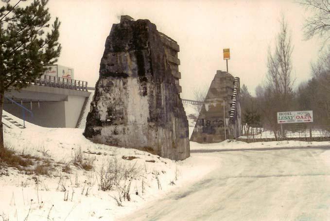 61 8 kreuzsee Lage: Vermutlich südlich der ulica Poznańska (Sternberger Straße) und westlich des Jezioro Długie (Kreuzsee), unweit des Autobahnanschlusses Rzepin.