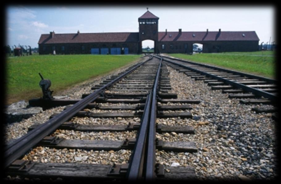 Obóz koncentracyjny Auschwitz - Birkenau Auschwitz Birkenau to zespół niemieckich nazistowskich obozów koncentracyjnych, którego poszczególne części skoncentrowane są na terenie Oświęcimia i