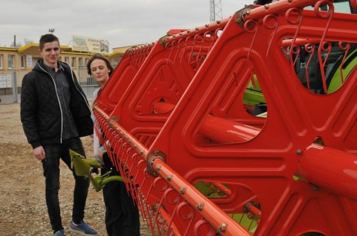 TECHNIK ROLNIK MOŻLIWOŚCI ZATRUDNIENIA: Technik rolnik może pracować w rolniczych przedsiębiorstwach produkcyjnych i usługowych związanych z produkcją rolniczą.