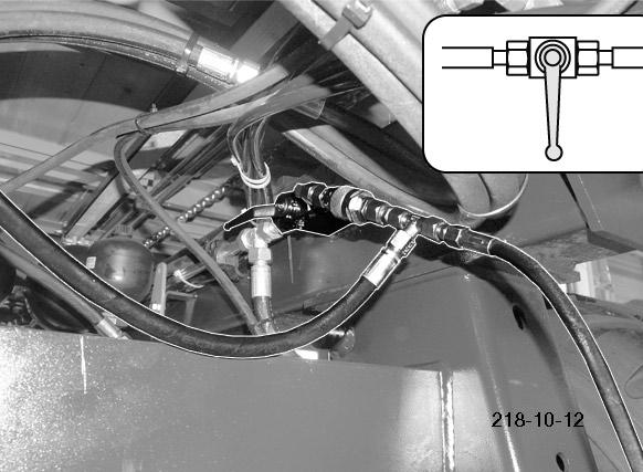 PODWOZIE HYRDRAULICZNE Ustawienie i kontrola podwozia hydraulicznego 1) Ustaienie i pierwsze uruchomienie Uwaga! Do tej czynnoúci naleüy uruchomiê zawory zamykajace (1) pod przyczepπ.