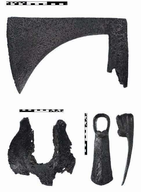 Selected ceramics. Note the examples distorted by exposure to high temperatures (photo by M. Pacholec) Ryc. 19. Barczewko, gm. Barczewo, st. II.