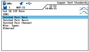 VEMCO SP. Z O.O. - INSTRUKCJA OBSŁUGI TESTERA KABLI LANTEK III 10 Wybór typu kabla skrętkowego 1. Przy użyciu Klawiszy Nawigacyjnych zaznacz ikonę Typ kabla (ang. Cable Type) i naciśnij Enter. 2.
