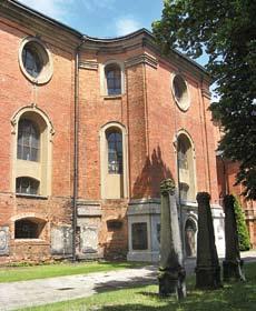 Przetrwała ona w niezmienionej formie do dnia dzisiejszego, a maszyny i narzędzia wykorzystane do wyposażenia stolarni sięgają swą historią połowy XIX wieku.