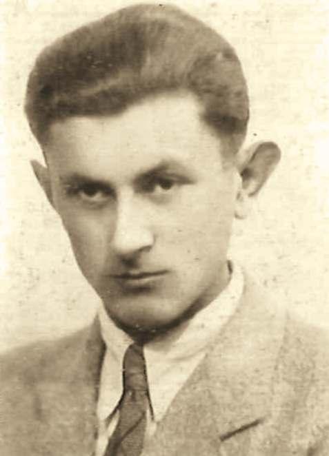Roman Banek ps.,,żbik (1926-1944) pochodzący z Dębicy żołnierz AK. Zastrzelony 7 czerwca 1944 roku na dębickim Rynku przez niemieckiego żandarma. Adam Lazarowicz ps.