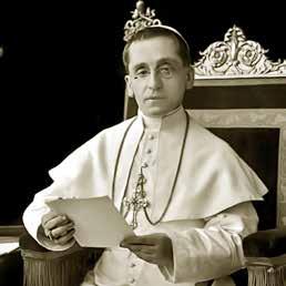 wzywał dzieci do modlitwy. Trzecie było wskazówką, gdzie ludzie mają szukać środków do zaprowadzenia pokoju na świecie Fatima wskazała na Eucharystię.