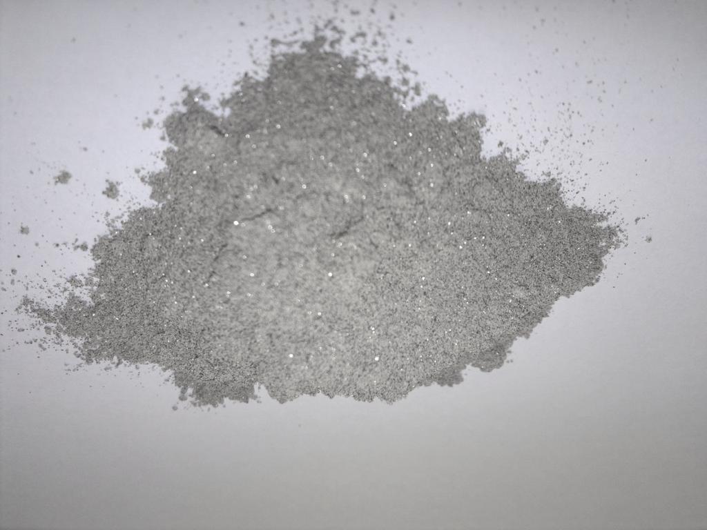 2. OPIS BADANYCH ZACZYNÓW Badaniom poddano trzy ró ne gotowe mieszaniny wype³niaj¹ce do otworowych wymienników ciep³a: ThermoCem PLUS dystrybuowany przez Góra d e Cement, Hekoterm firmy Hekobentonity